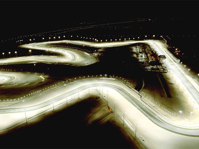 Bradley Smith (Aprilia) lidera la primera jornada en Qatar