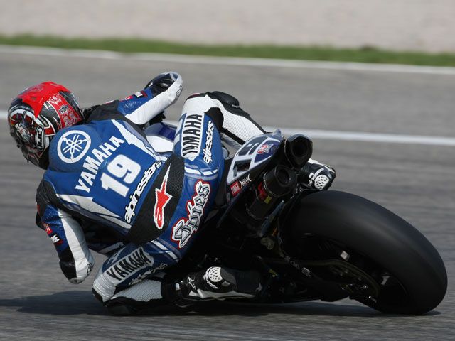 Dominio de Spies (Yamaha) en Assen