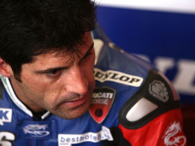 Lavilla podría volver al Mundial de Superbike con Ducati