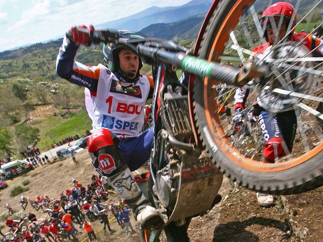 Toni Bou arrasa en la segunda cita del Mundial de Trial