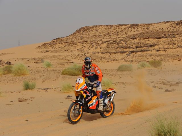 Marc Coma (KTM) pierde el liderazgo del Rally de Túnez