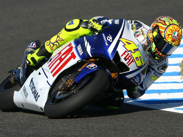 Rossi (Yamaha) arrasa en Jerez. Pedrosa, segundo