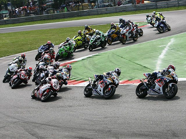 ¿Habrá alternativa a Haga (Ducati) y Spies (Yamaha)?