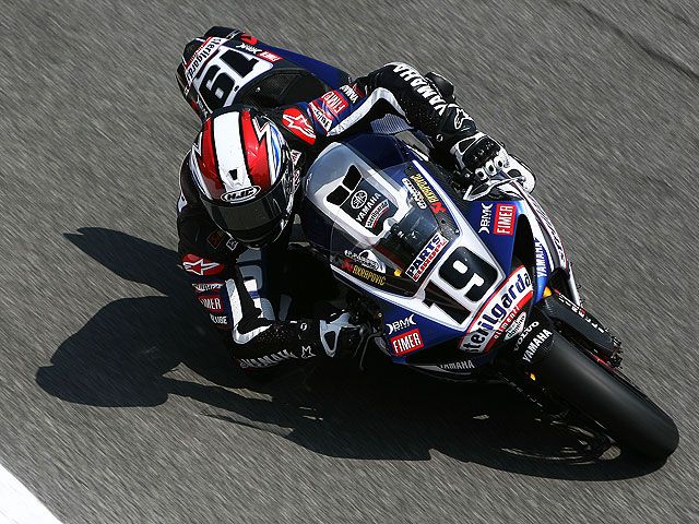 Repóker de poles para Ben Spies (Yamaha)...