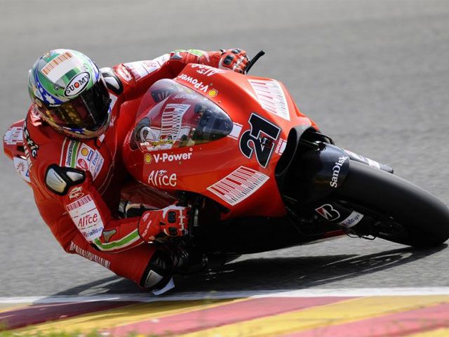 Bayliss (Ducati): "A la GP9 no le falta potencia precisamente"