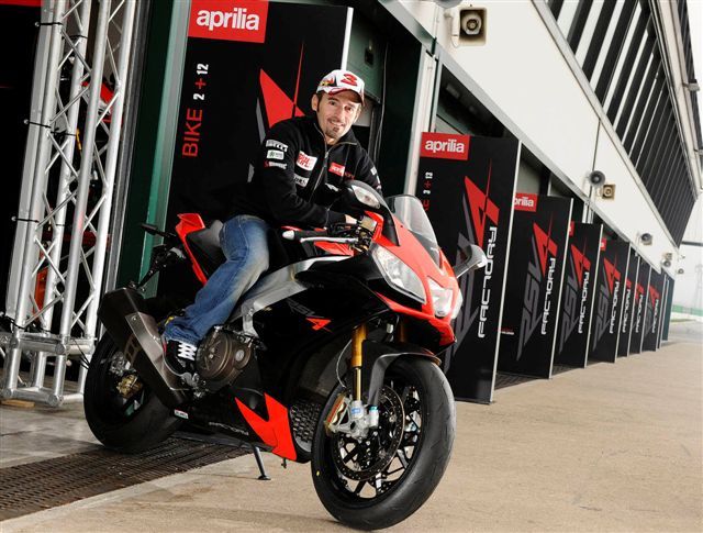 Aprilia RSV4 Factory, Moto Deportiva del Año 2009