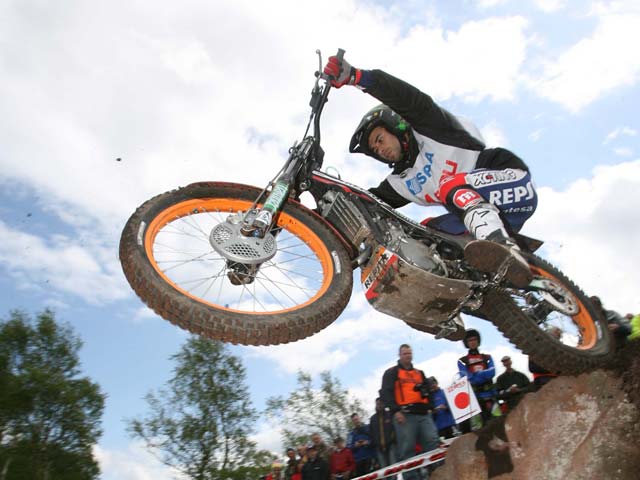 Toni Bou logra dos victorias en la prueba del Mundial de Trial de Gran Bretaña