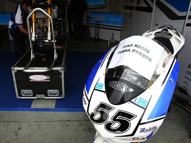 Regis Laconi mejora lentamente de su caída en Kyalami