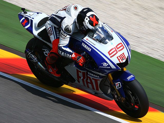 Pole de Lorenzo (Yamaha) en territorio Rossi