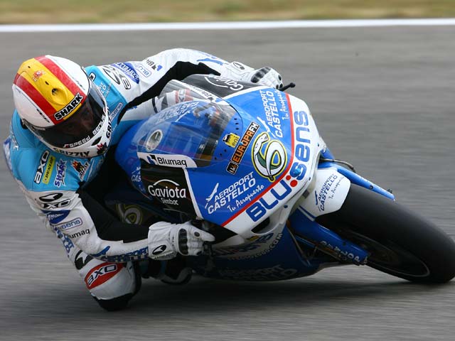 Debón se impone en los primeros libres del GP de Catalunya