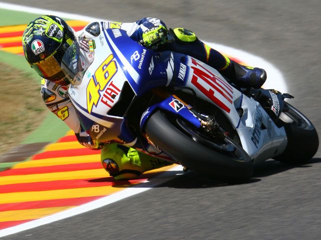 Valentino Rossi, por delante de Lorenzo y Stoner en Montmeló