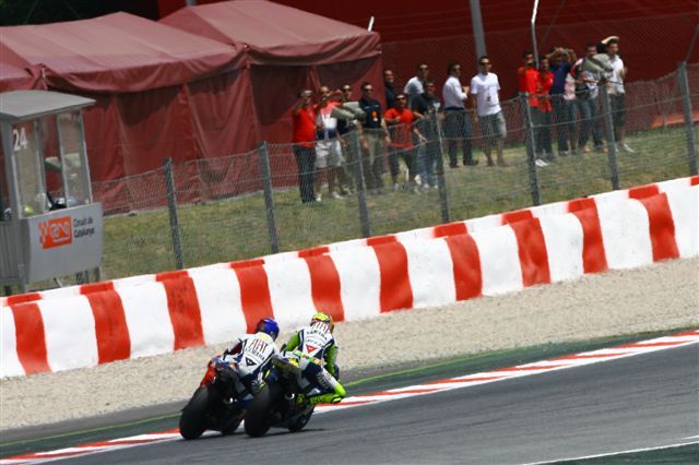 Rossi-Lorenzo en Montmeló: ¿La mejor última vuelta de la historia de MotoGP?