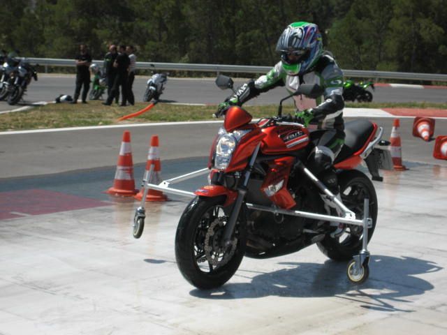 Kawasaki Safe School en Castellolí