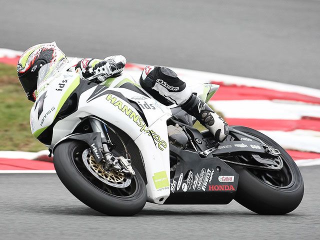 Test SBK: Ten Kate Honda rueda en Magny Cours