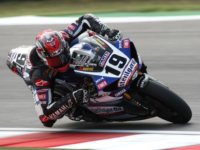 Ben Spies gana la primera carrera de Superbike en San Marino