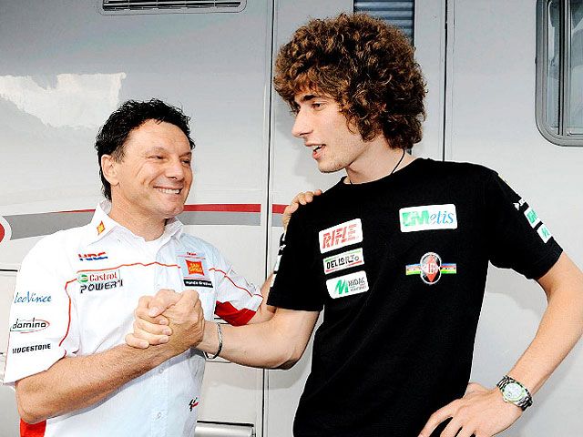 Marco Simoncelli firma por el equipo de Gresini para 2010 en MotoGP
