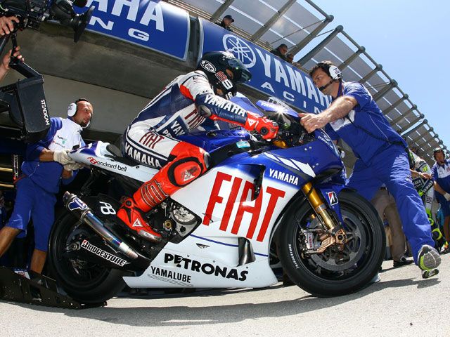 Jorge Lorenzo, a la espera de una decisión médica