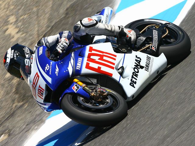 Lorenzo logra la pole en Laguna Seca antes de sufrir una fuerte caída