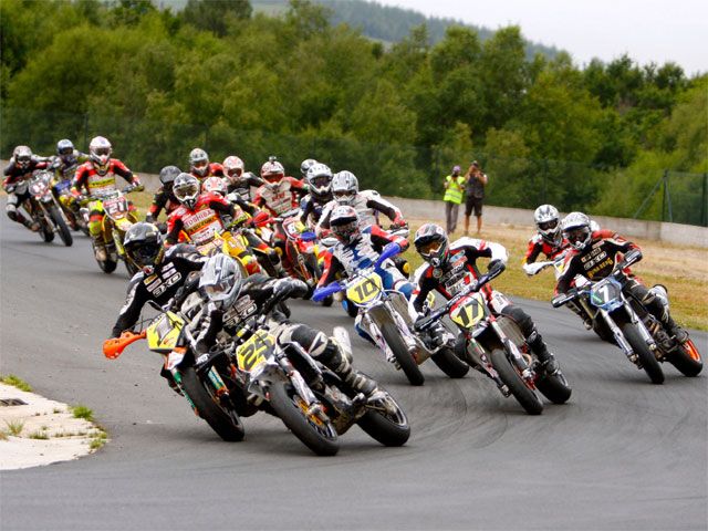 Rigal gana la primera en Supermotard