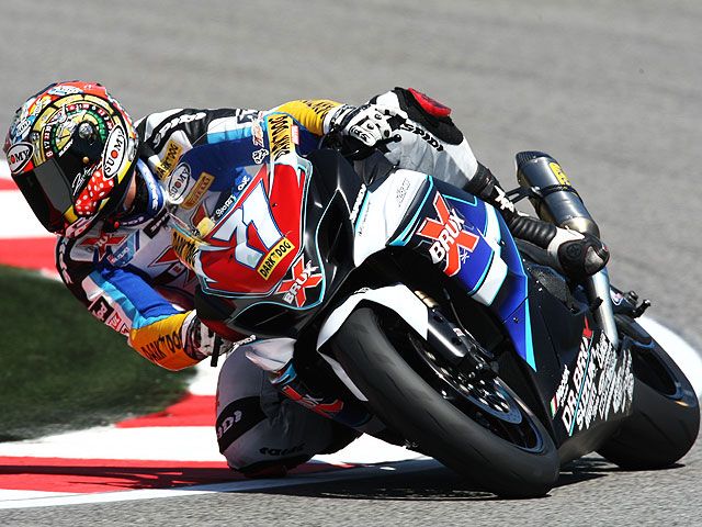 Corti y Petrucci dominan el test de Imola en Superstock