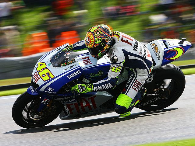 Rossi arrebata la pole a Pedrosa y Lorenzo