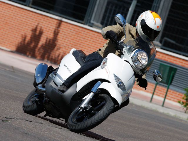 Aprilia Scarabeo 300 Special