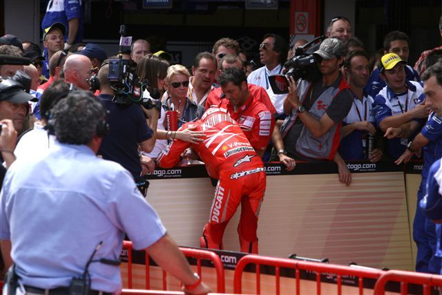 MotoGP: Stoner no correrá en el GP de Brno