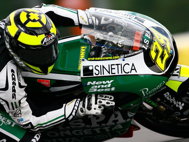 Iannone arrebata la pole a Terol en el GP de Brno