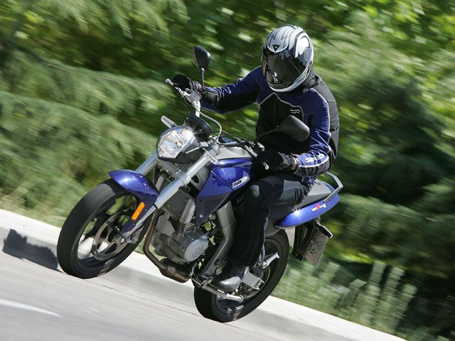 Motor Hispania MH7 Naked 125 LC