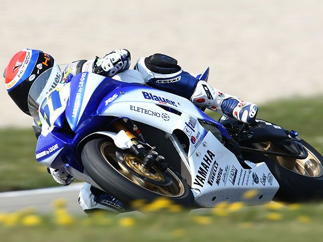 Pirro y Moretti campeones italianos de Supersport y 125GP