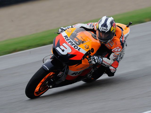 Dani Pedrosa bate récord y se hace con la pole de Indianápolis