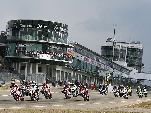 Nürburgring, la vuelta al "cole" del Mundial de SBK