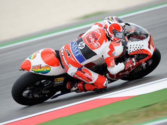 Victoria de Barberá en el GP de Misano. Bautista recorta puntos a Aoyama