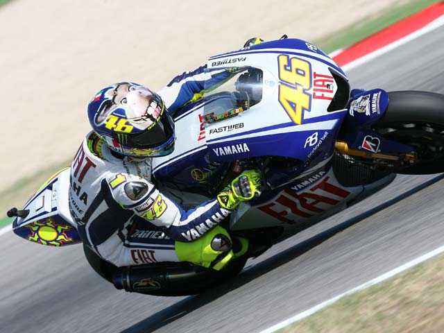 Valentino Rossi domina el GP de Misano. Lorenzo y Pedrosa completan el podio