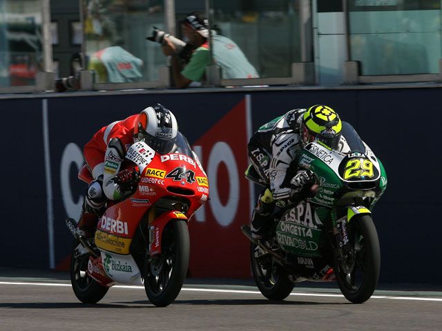 Andrea Iannone: "Me avergüenzo de mi gesto contra Espargaró" Andrea Iannone: "Me avergüenzo de mi gesto contra Espargaró"