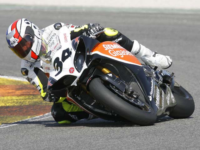Comparativa entre una Moto 2 y una de Extreme