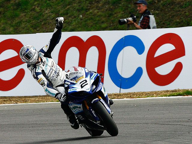 Leon Camier, nuevo campeón del Británico de Superbike