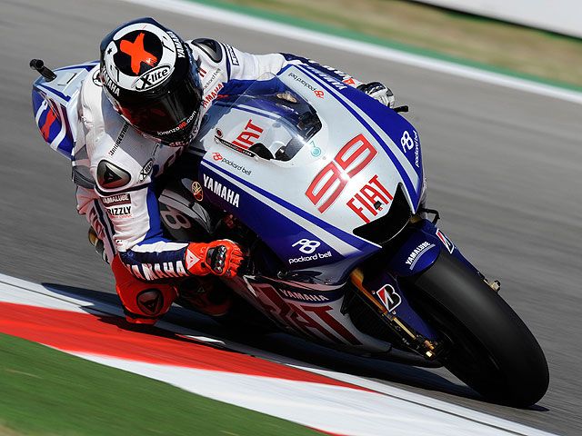 Lorenzo bate a Pedrosa y Rossi en los libres del  GP de Portugal