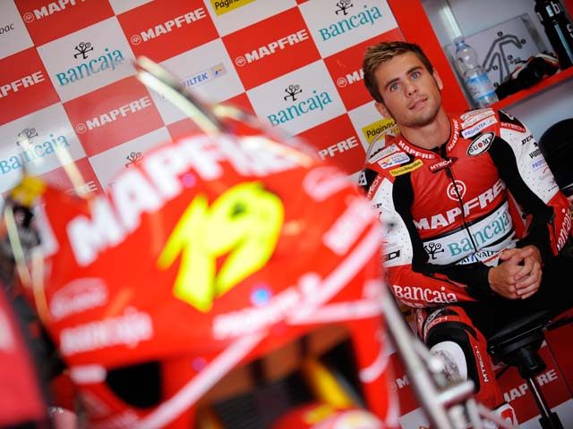 Alvaro Bautista pierde opciones al título tras una caída en el GP de Portugal