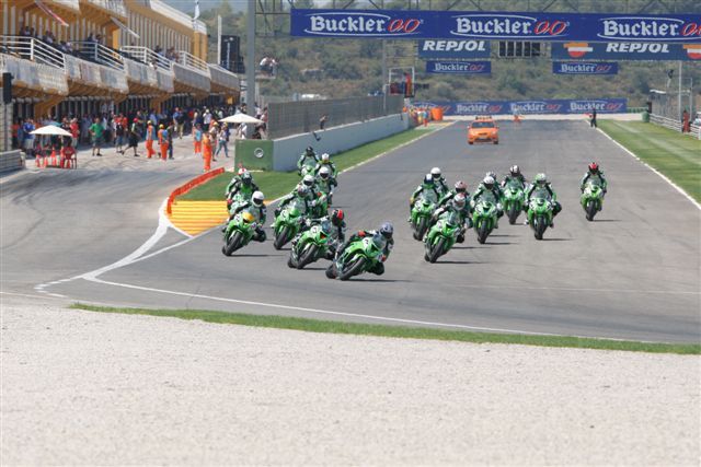 Kawasaki Ninja Cup 2010, calentando motores