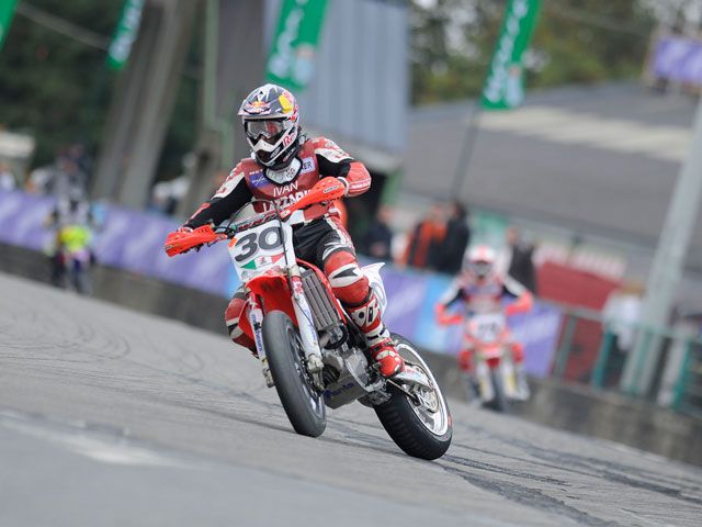 Ivan Lazzarini se impone en el Superbiker de Mettet