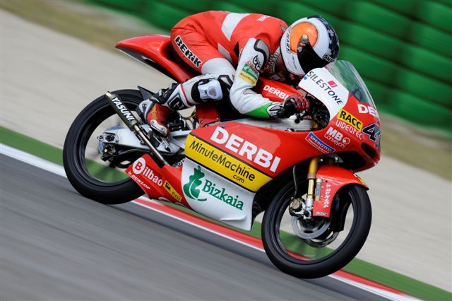 Pol Espargaró comienza fuerte en el Gran Premio de Australia