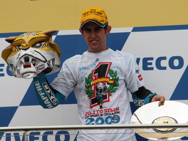 Julián Simón, Campeón del Mundo tras el GP de Australia
