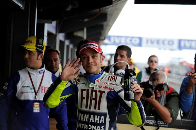 A Rossi (Yamaha) le basta un cuarto para ser campeón