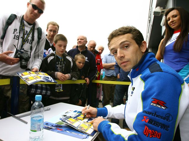 Guintoli correrá en Portimao con el Suzuki Alstare