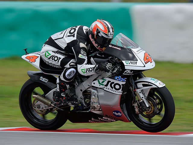 Aoyama se reivindica en Sepang