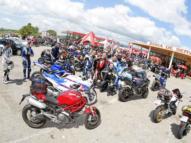 Motociclismo prepara para ti el viaje al GP de Valencia