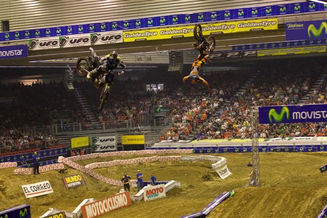 Torres y Coulon pusieron patas arriba el Bizkaia Arena en el SX de Bilbao