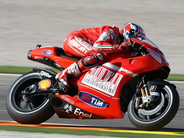 Casey Stoner se adjudica la pole del GP de Valencia
