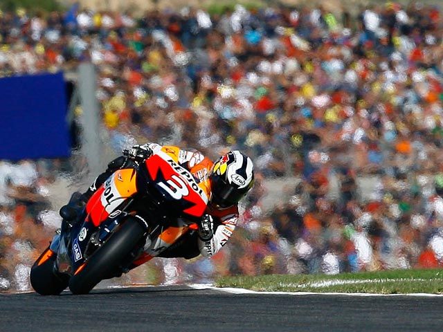 Dani Pedrosa completa el triplete de victorias del GP de Valencia